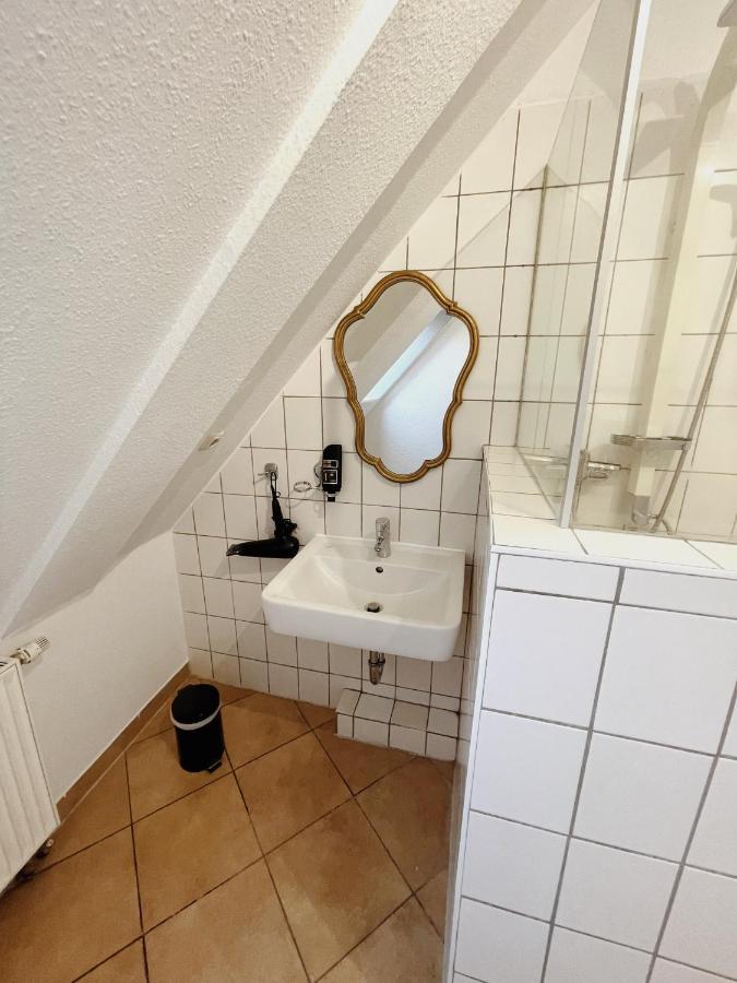 Am Holstentor *